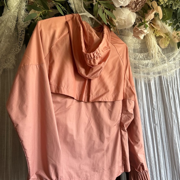 Pink Nike jacket - Picture 3 of 5